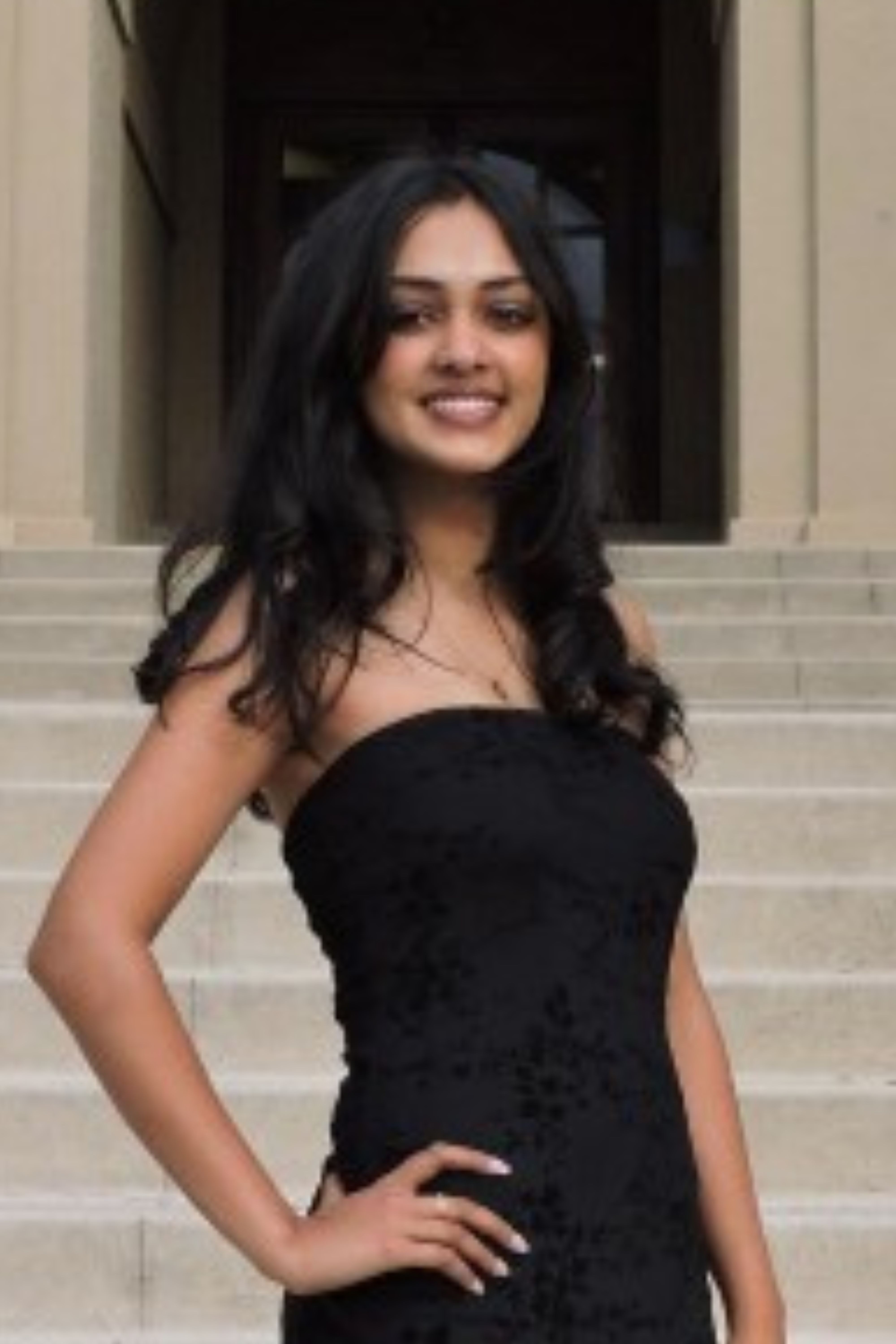 Nivedha Radhakrishnan Headshot